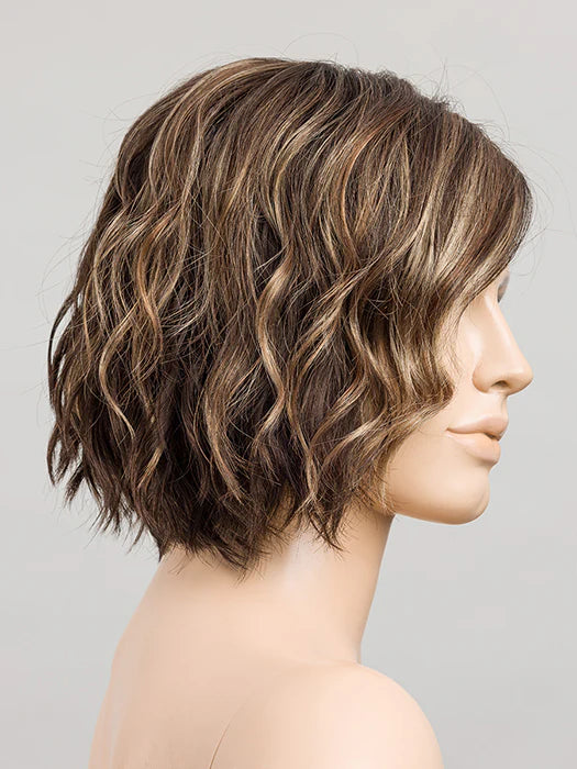 Ellen Wille Dance wig in a stylish wavy bob hairstyle with natural brown highlights